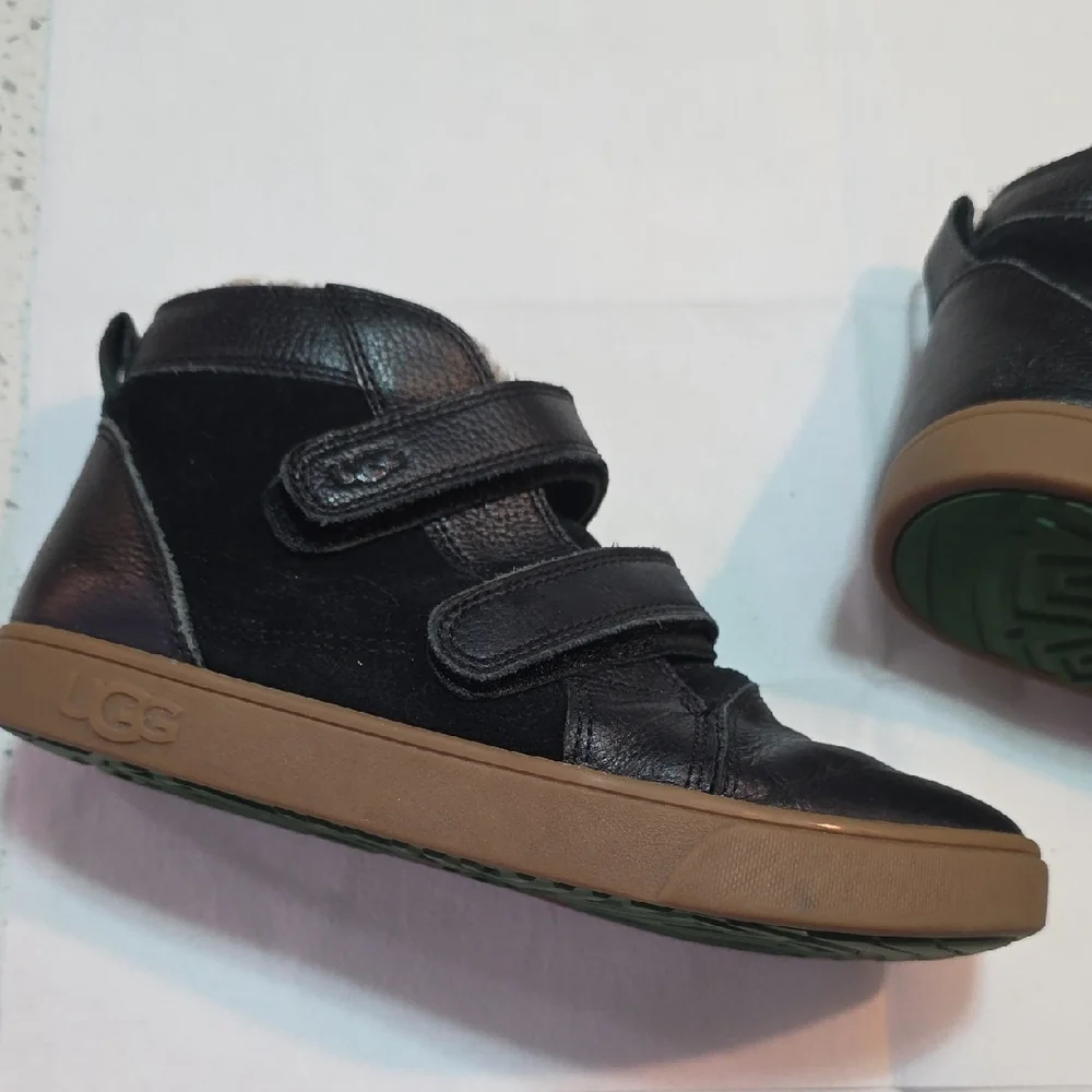 Ugg  Kids Rennon Boots Black Size Size 3 Fm1220G